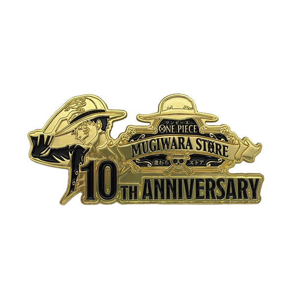 ワンピース 麦わらストア10周年記念ロゴ ピンバッジ スタンド付き アクセサリー 東映アニメーションオフィシャルストア