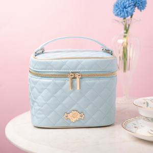 �y�����s�[�X�z�o�j�e�B�|�[�` �r�r