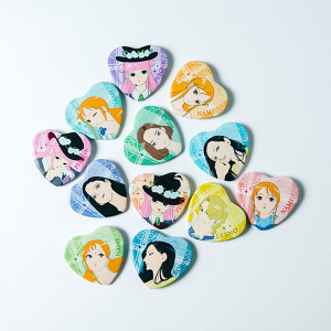【ワンピース】『ONE PIECE HEROINES』ハート缶バッジ(全12種ランダム1個入り)